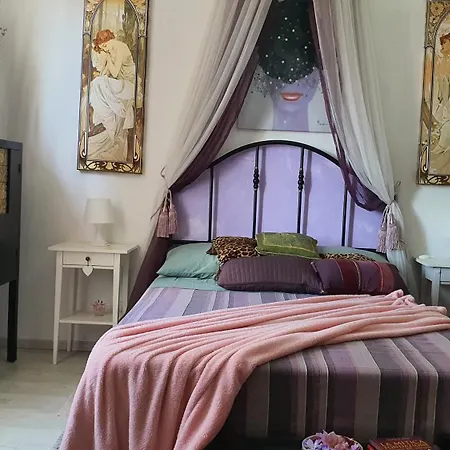 In House.. 3*