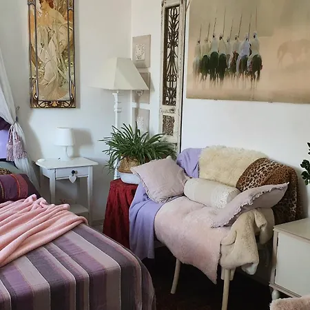 In House.. 3* Florence