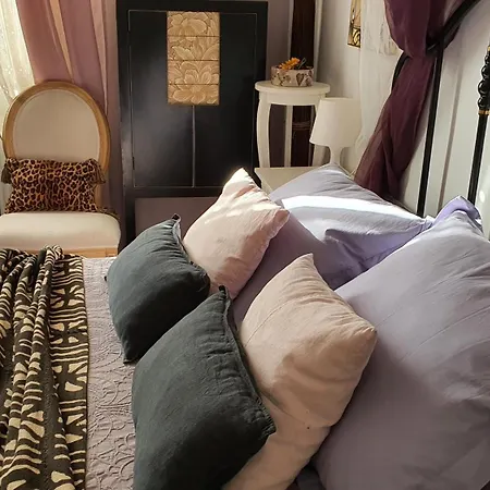 In House.. بيت ضيافة