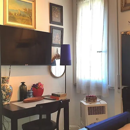 In House.. בית הארחה *
